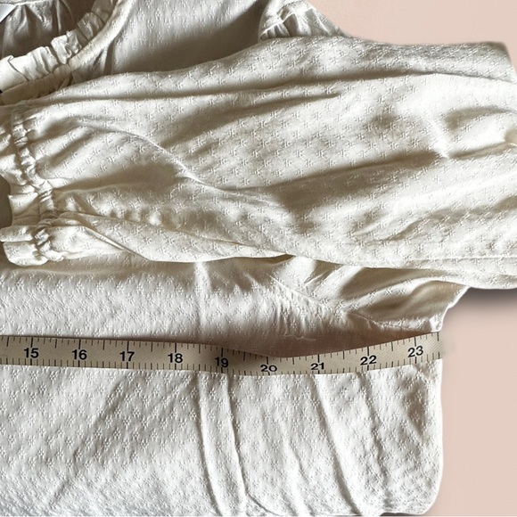 Croft & Barrow® Tiered Ivory Textured‎ Blouse Size PXL *NWT* - Picture 4 of 5